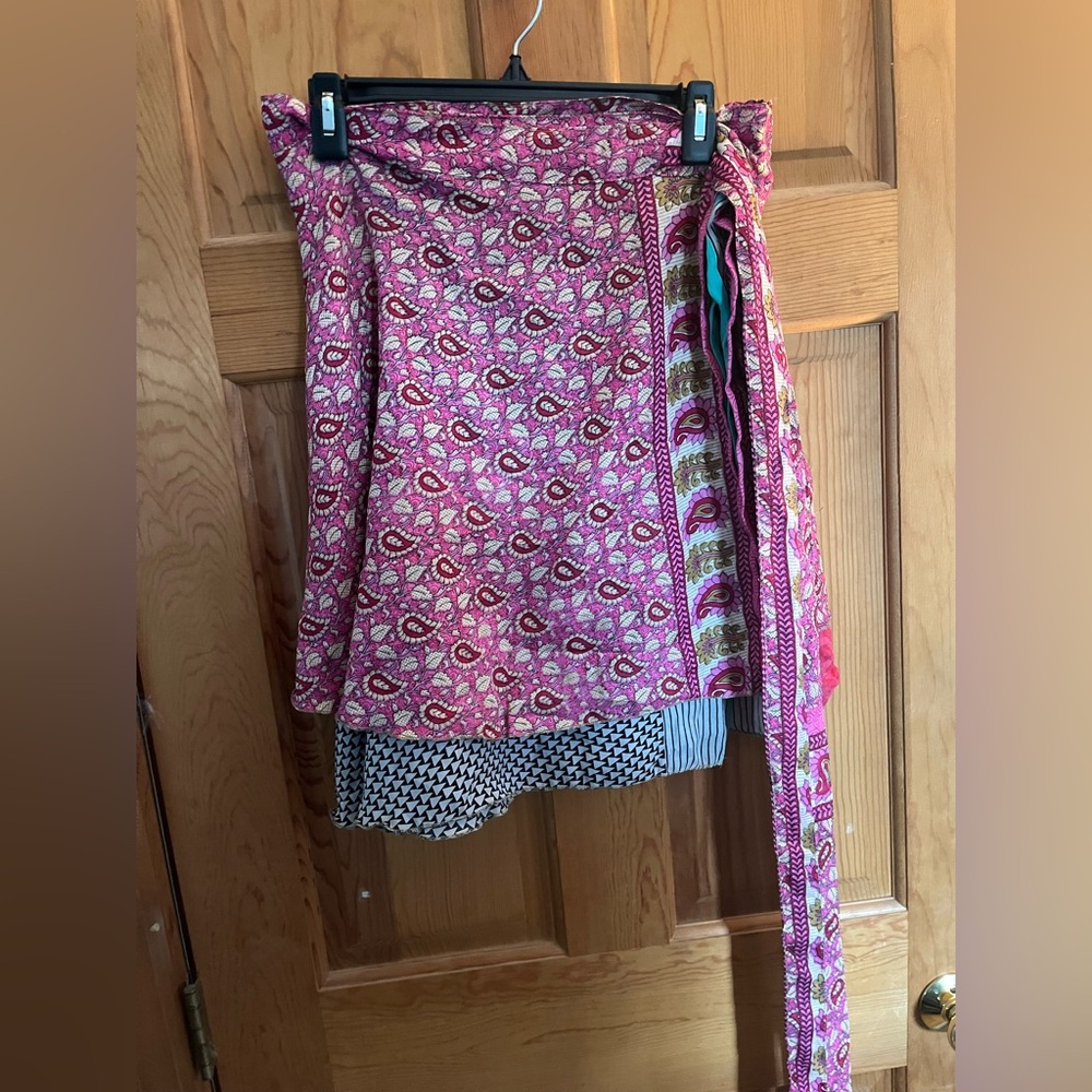 Darn good yarn silk sari wrap mini skirt size XL